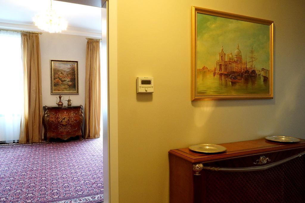 Vip Apartment An Den Thermen Baden-Baden Exterior photo